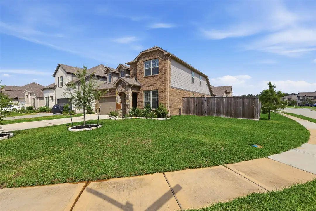 House in Conroe - View 2