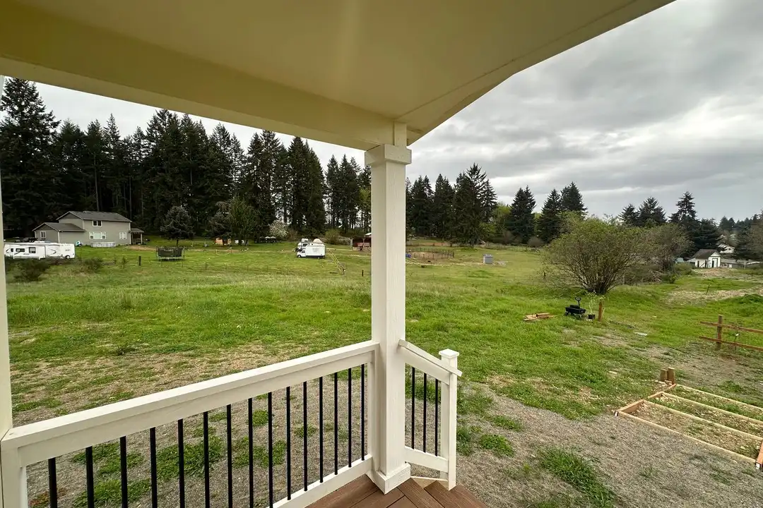 11925 Hillcrest Dr SE - View 6