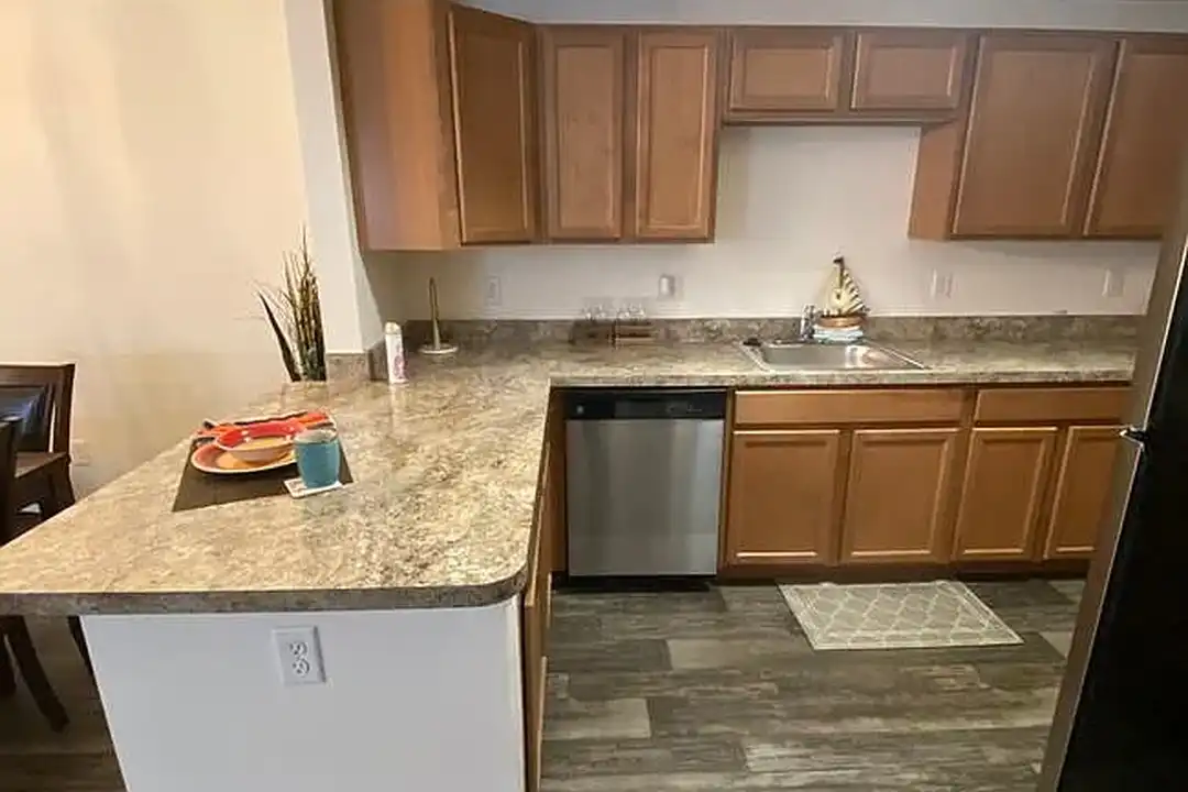 Sunnyside Apartments – photo 1 of 14