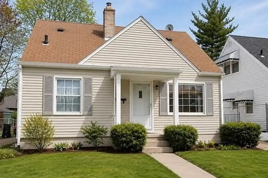 2027 Brockton Ave – photo 1
