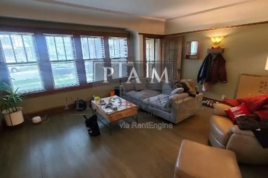 6628 W Lloyd St - View 2