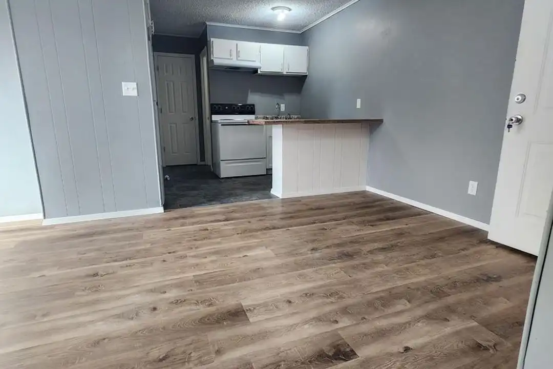 905 Vinewood Ln unit 3