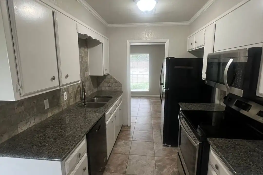 213 Cindy Ann St - View 3