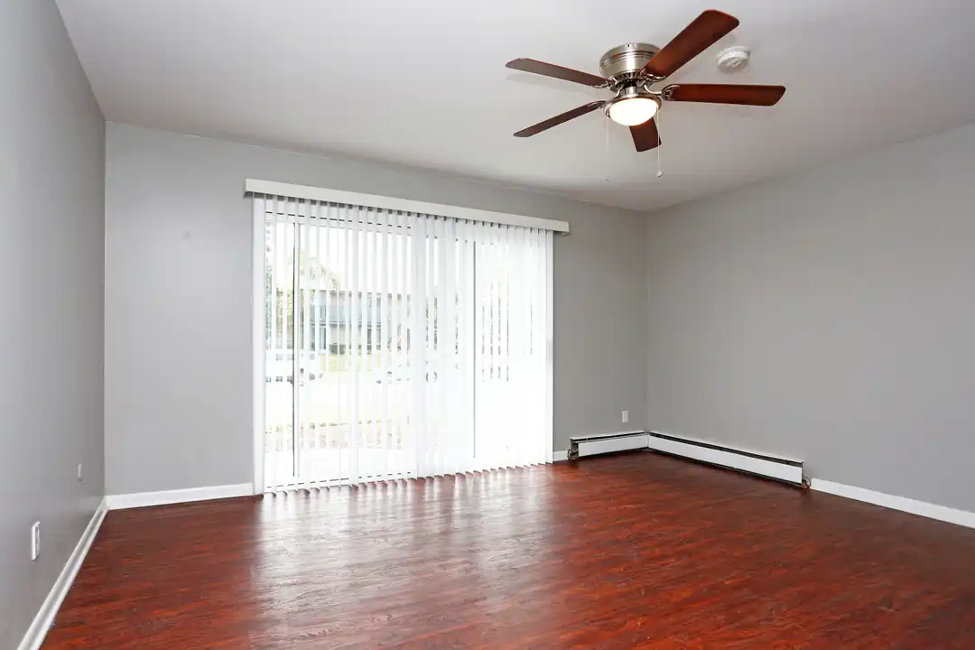 Apartment in Cary - View 2