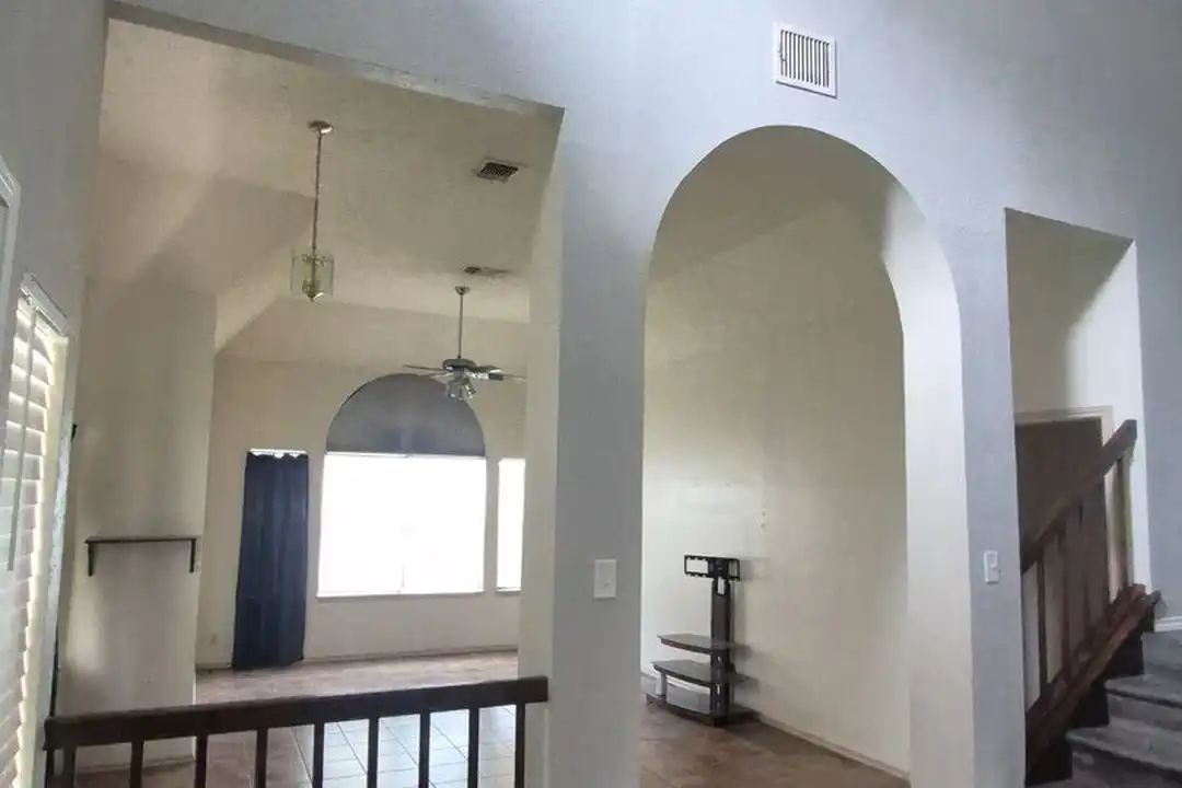 7014 Hickory Ridge Dr - View 4