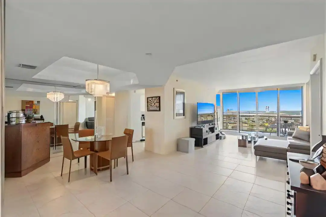 3561 Yacht Club Dr - View 2