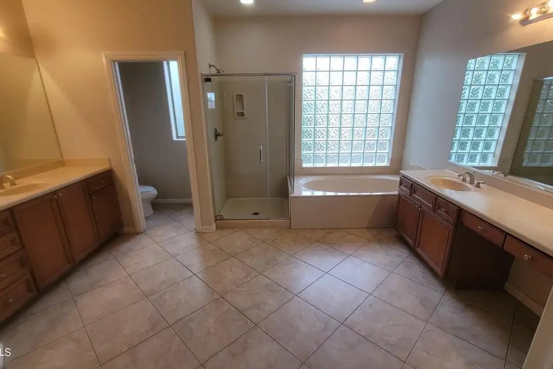 7318 N Kirsten Ave - View 3