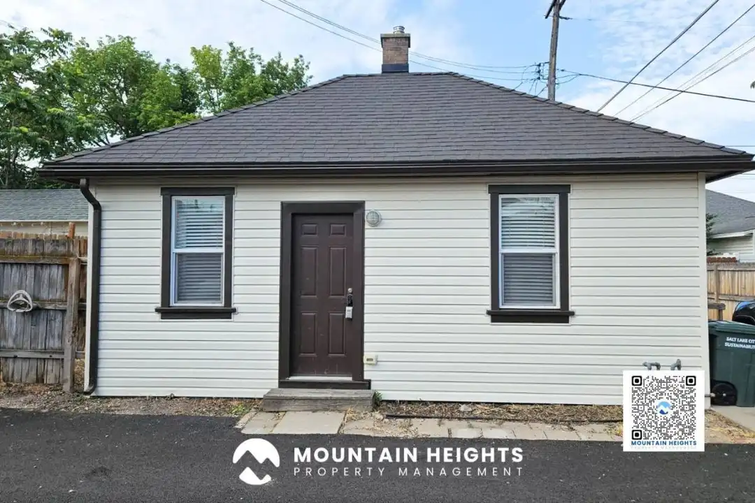 1074 E Kensington Ave – photo 1