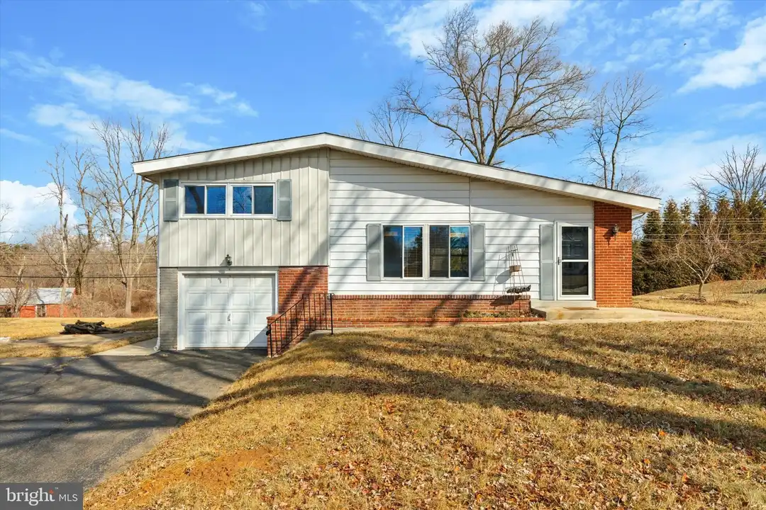 1633 Pulaski Dr – photo 1 of 13
