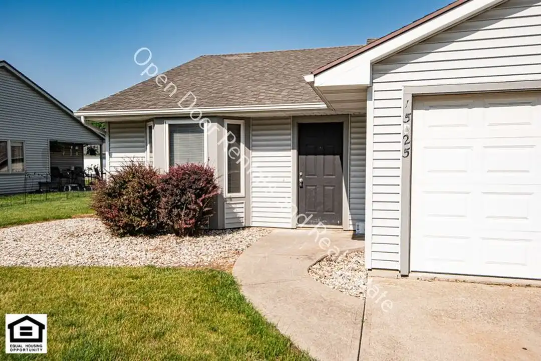 1525 Flagstone Dr - View 2