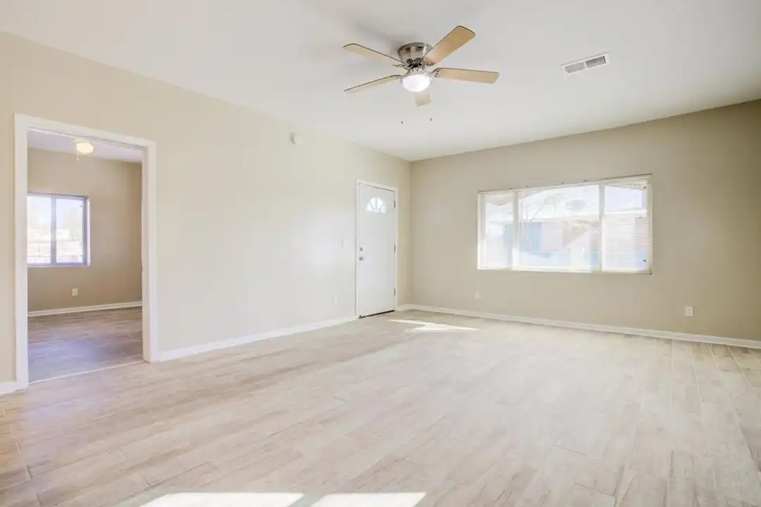 1421 N Louis Ave unit Unit 1 - More
