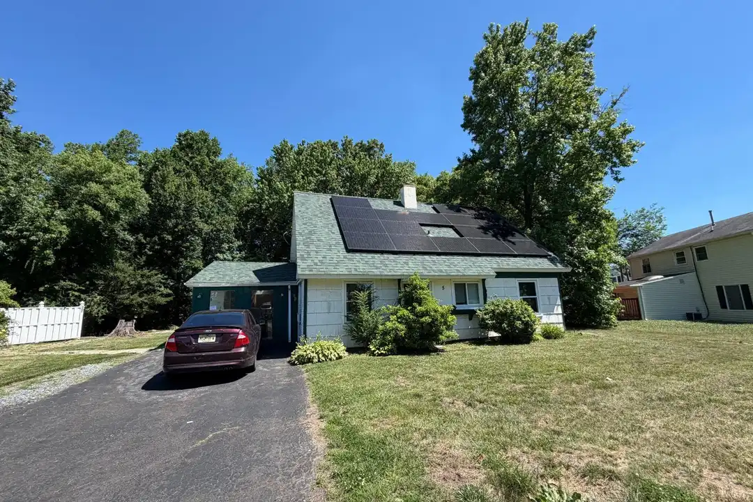 5 Pastoral Ln – photo 1 of 19