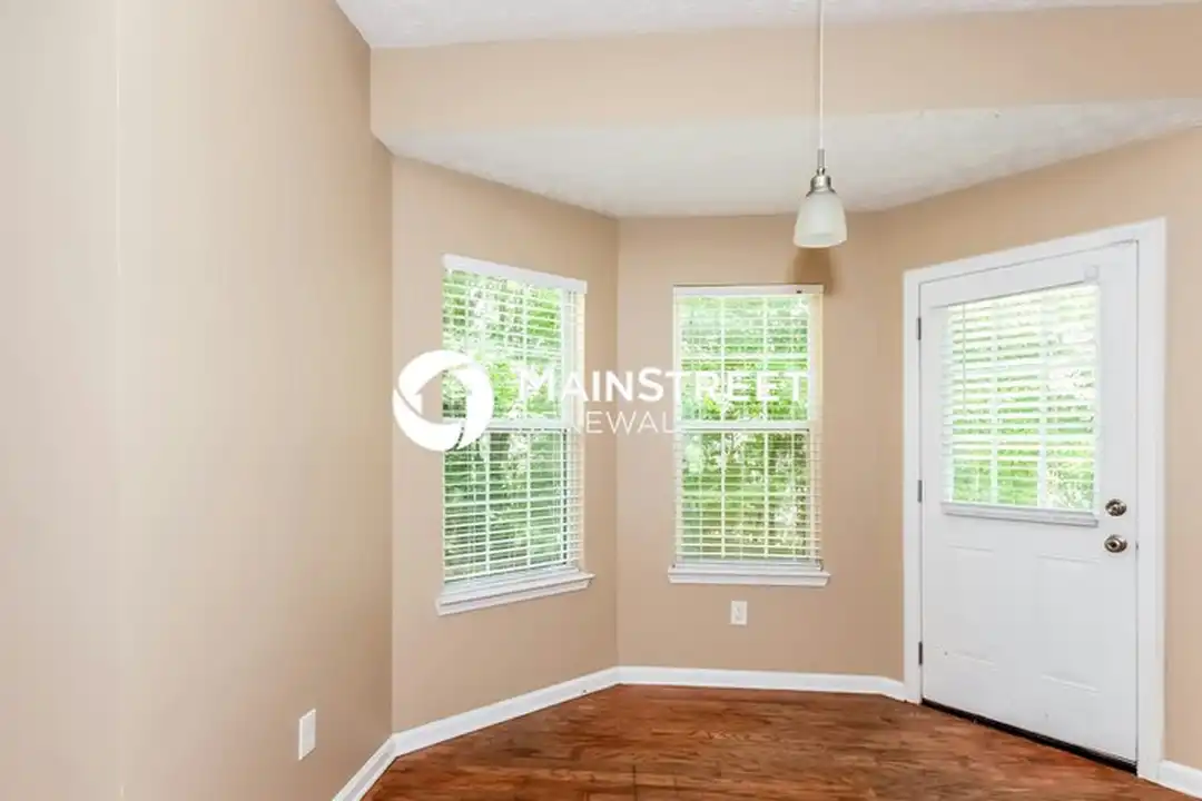 410 Concord Cir - View 5