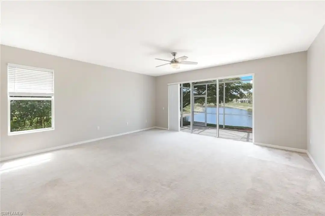 1088 Oxford Ln #48 - View 2