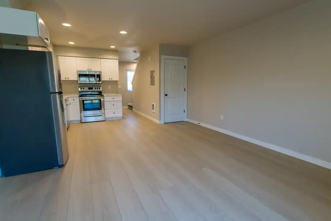 2901 Waverly Dr SE unit # 106 - View 6