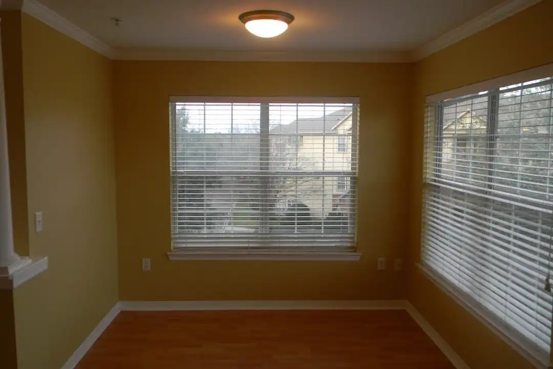 7800 Point Meadows Dr #338 – pohled 4
