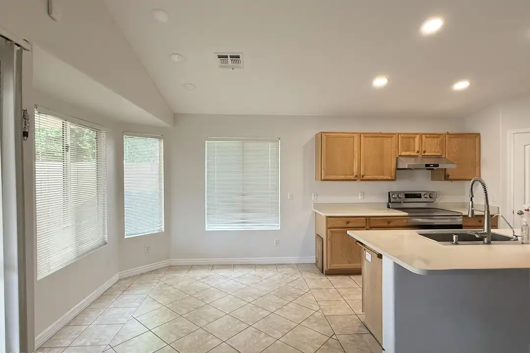 House in Glendale, Overland Trail, Deer Valley - View 5