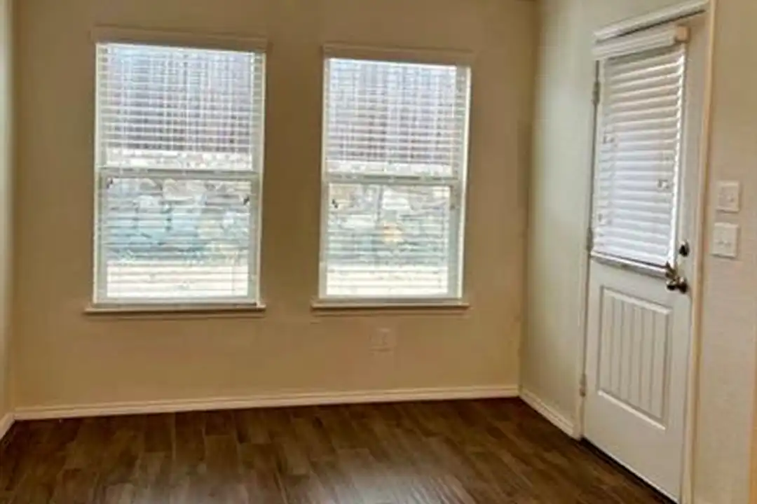 1029 N Churchill Dr - View 3
