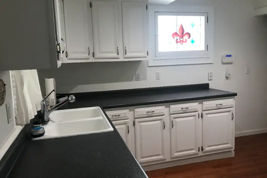 1109 Julia Ave - More