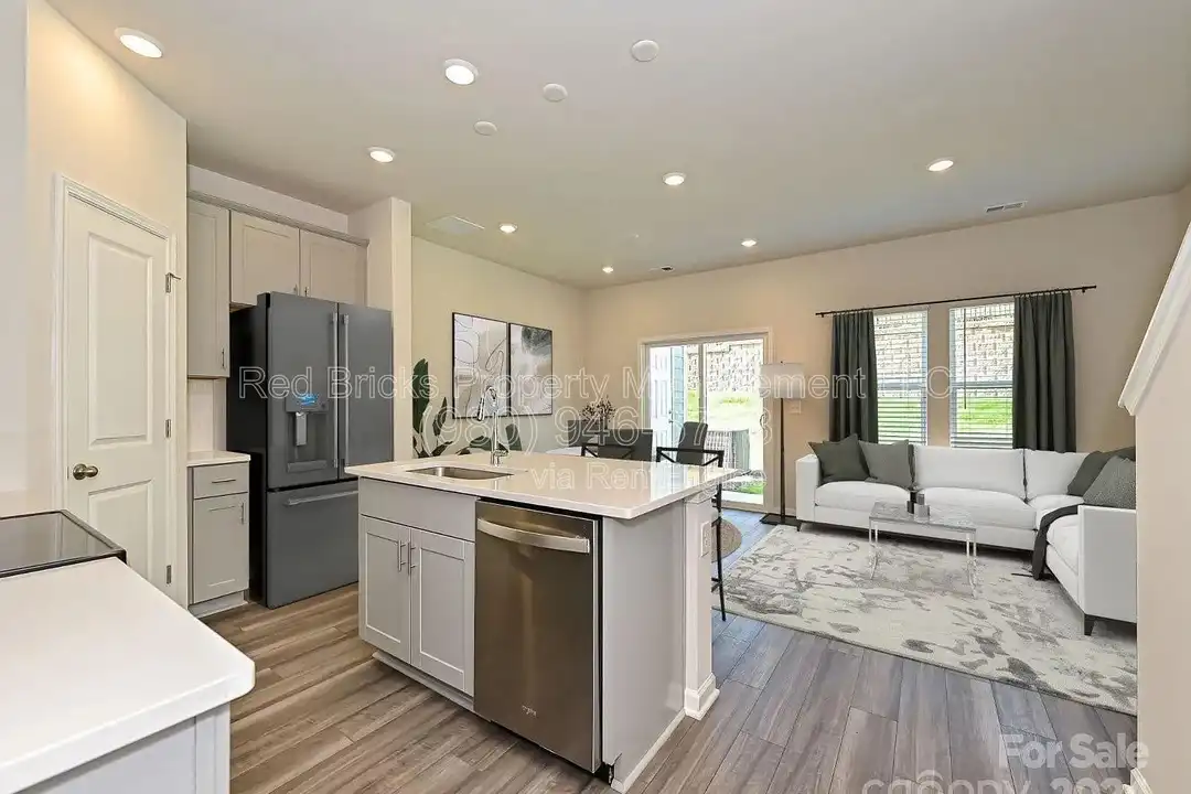 3610 Backwater St - View 3
