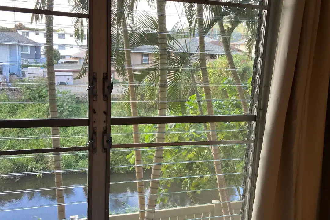 2845 Waialae Ave - View 2