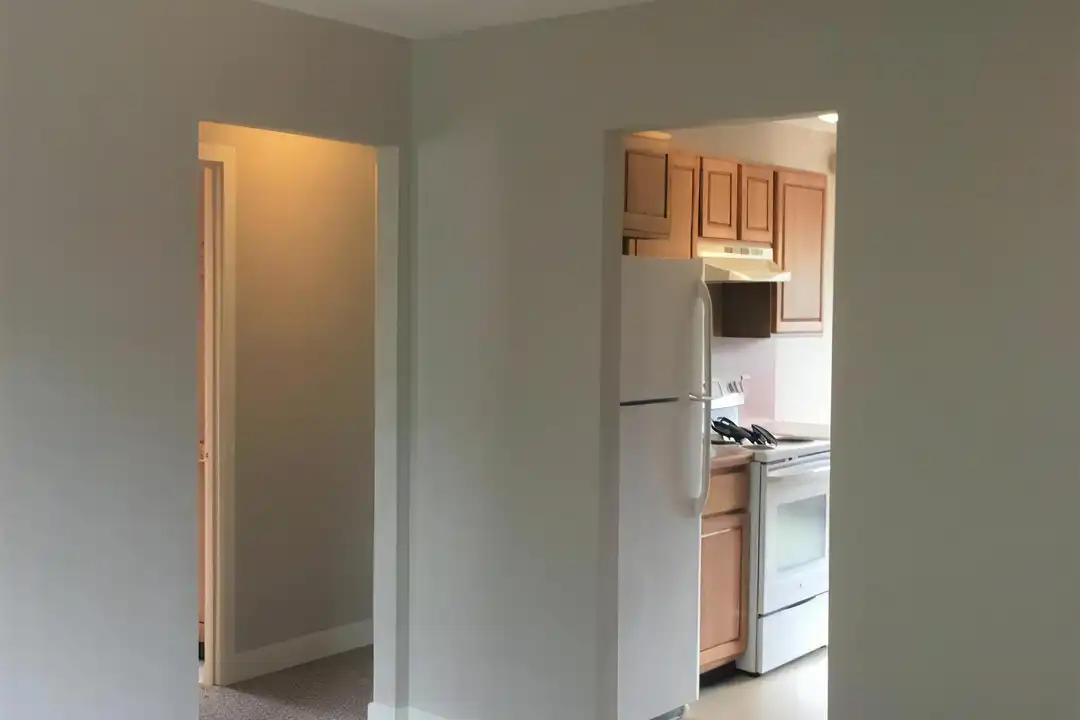 2050 County St - View 4