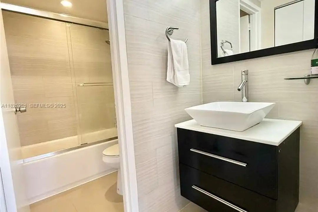 2899 Collins Ave unit #908 - View 5