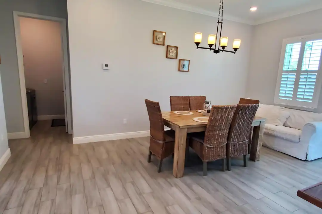 2161 SE Sunflower St - View 4