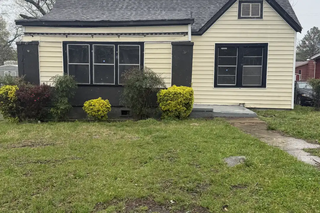3116 Steiner Ave SW – photo 1