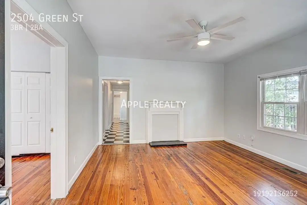 2504 Green St - View 3
