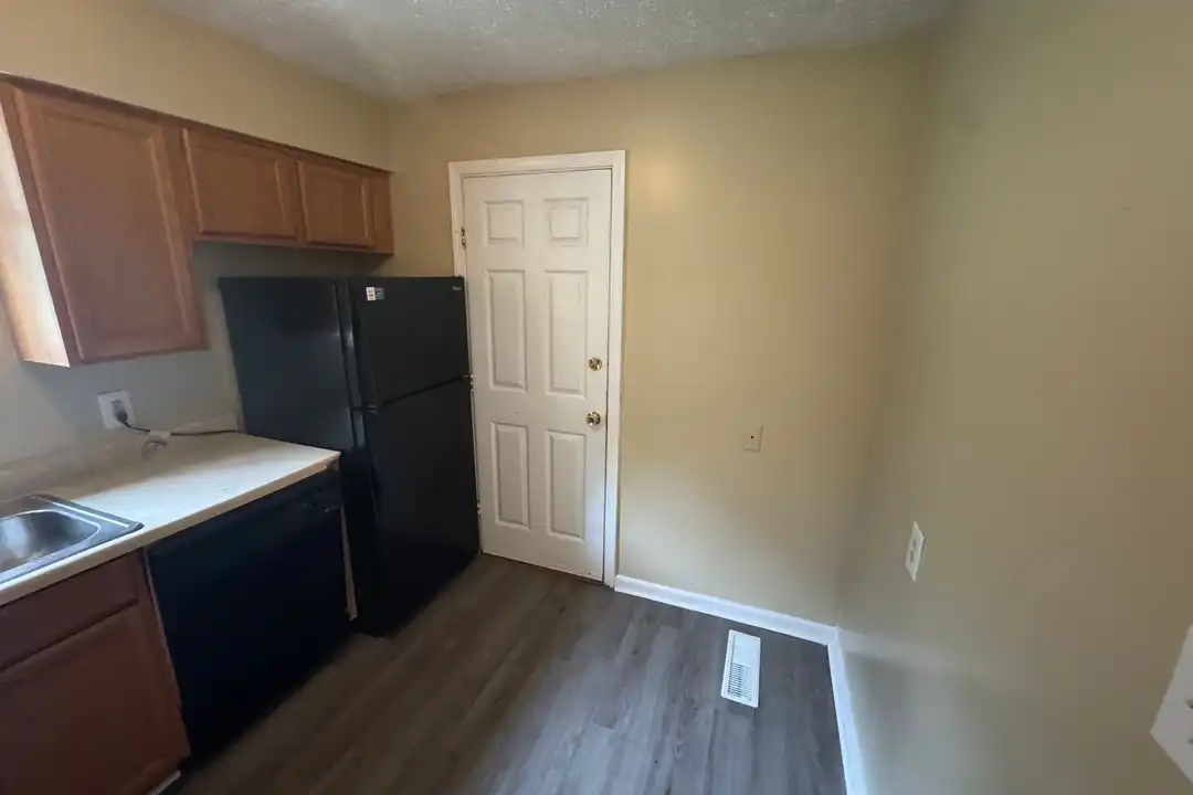 1196 Ritchie Rd unit 2 – photo 1 of 12