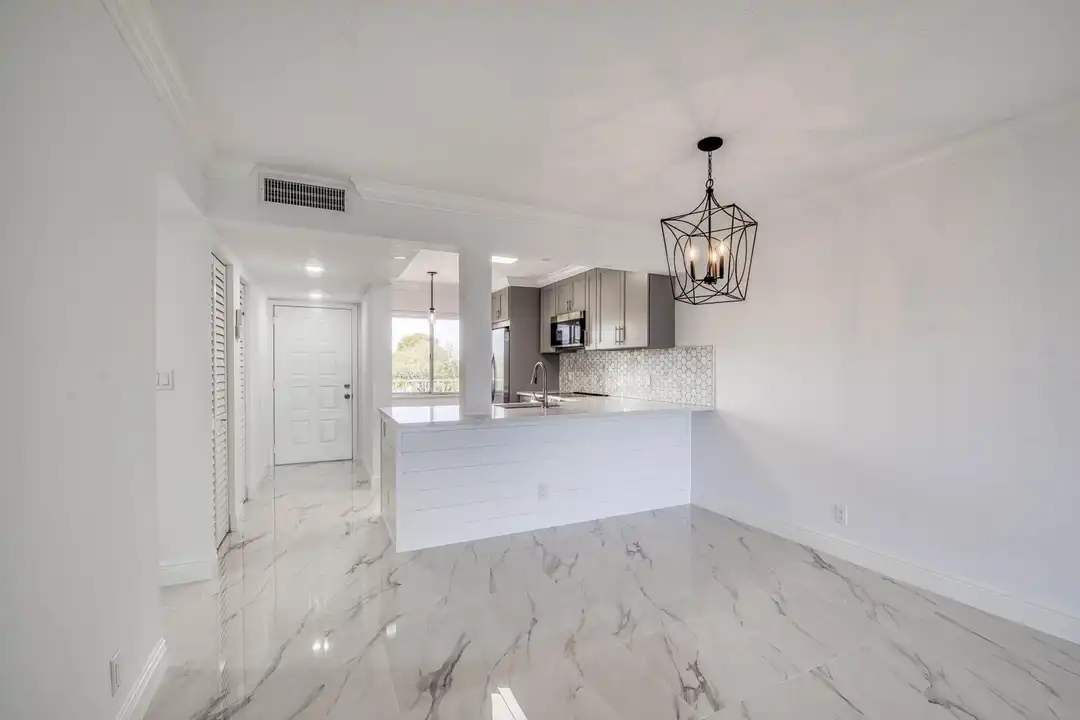 6795 Huntington Ln #406 - View 4