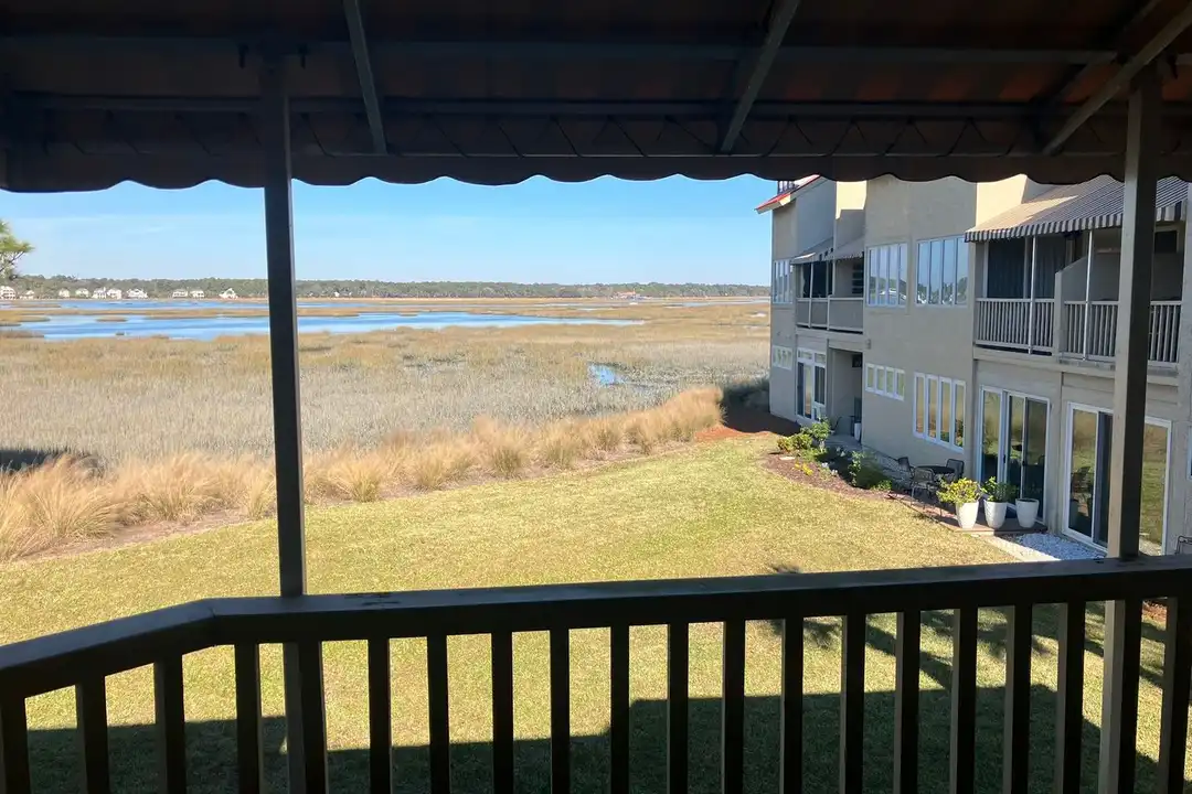5 Newport Dr – photo 1 of 40