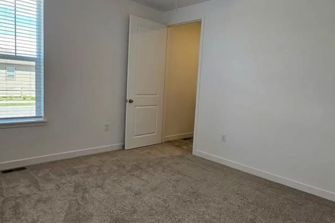 4664 Windmill Dr - View 4