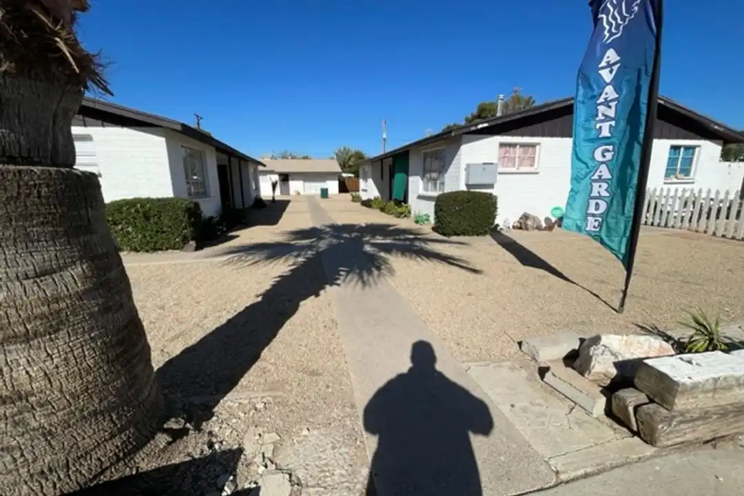 2126 W Orangewood Ave unit 2128 - View 5