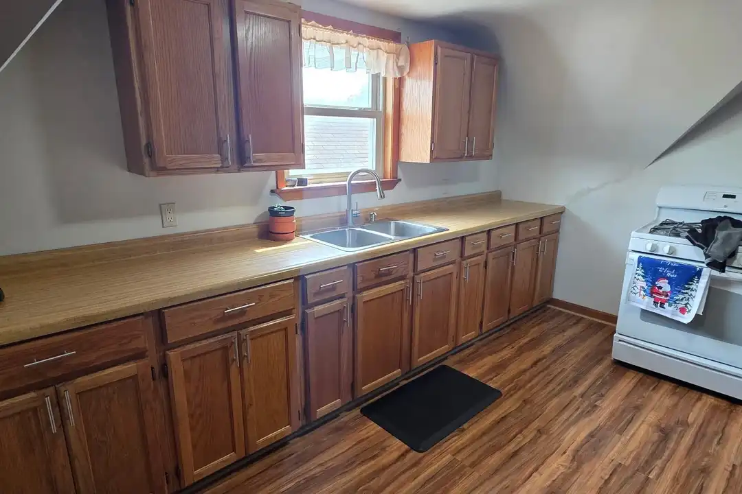 2151 Lake Ave unit 2nd Floor - View 3