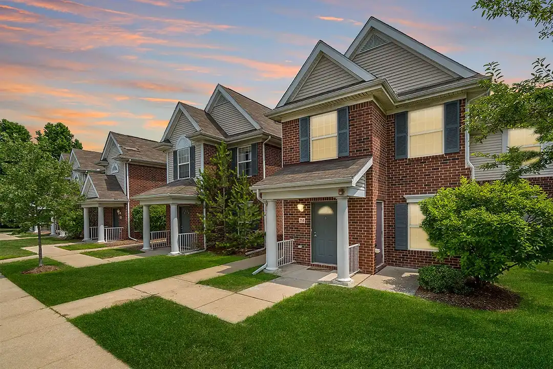 The Pointe at Canton – photo 1