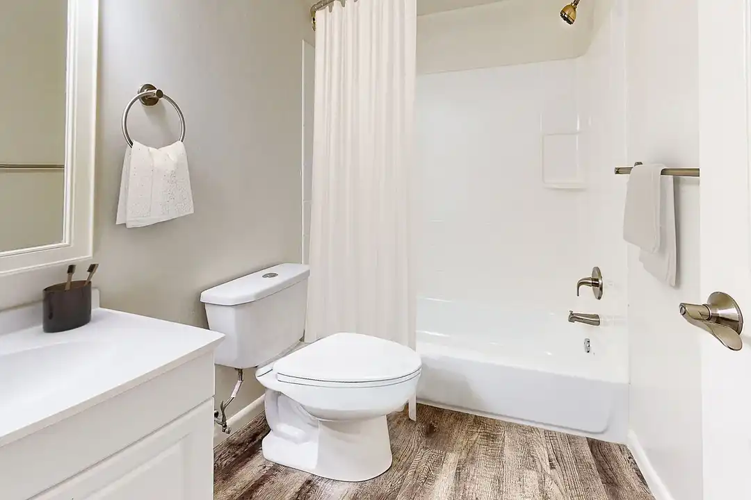 Colebrook Apartments - 8C Welsh Dr - Lancaster, PA | Rent.