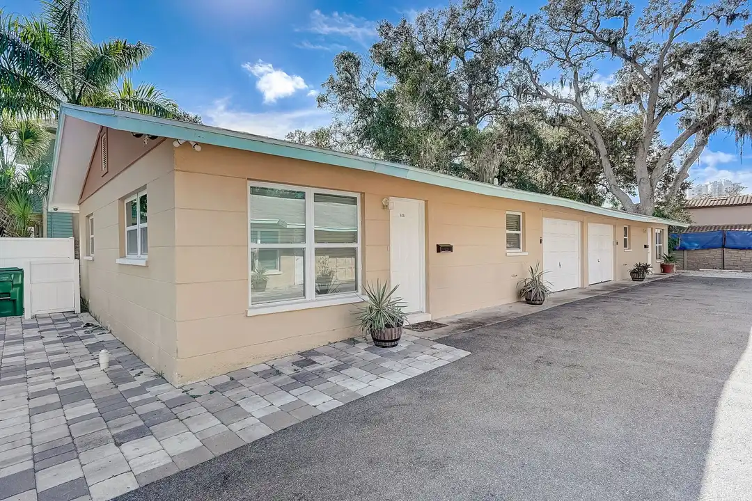 628 S Osprey Ave unit 618 S Osprey Ave - More