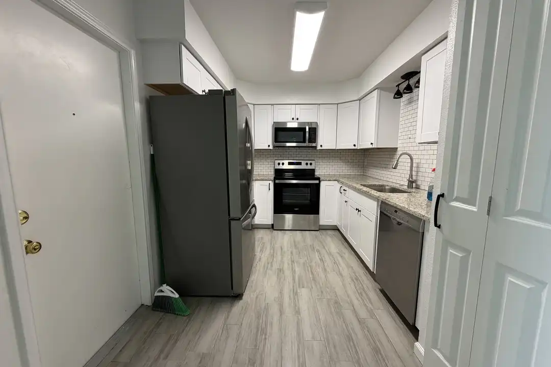 149 Oak Grove Dr - View 6