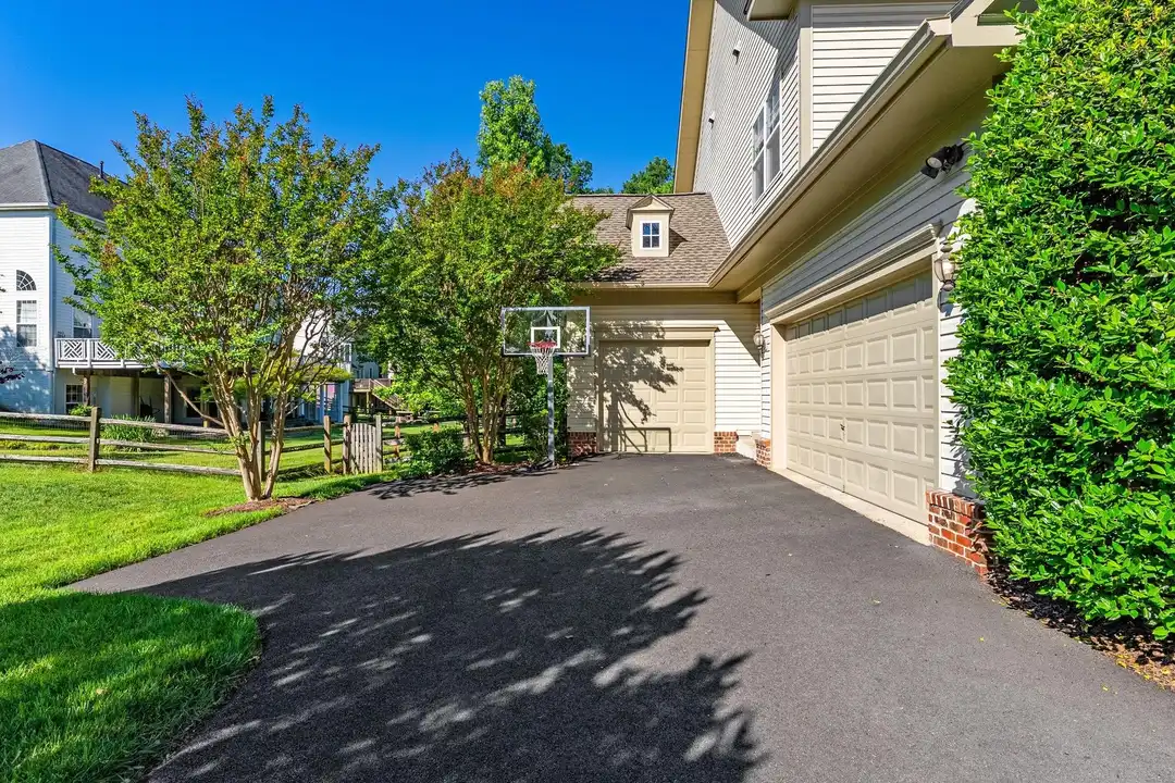 House in Warrenton - View 2