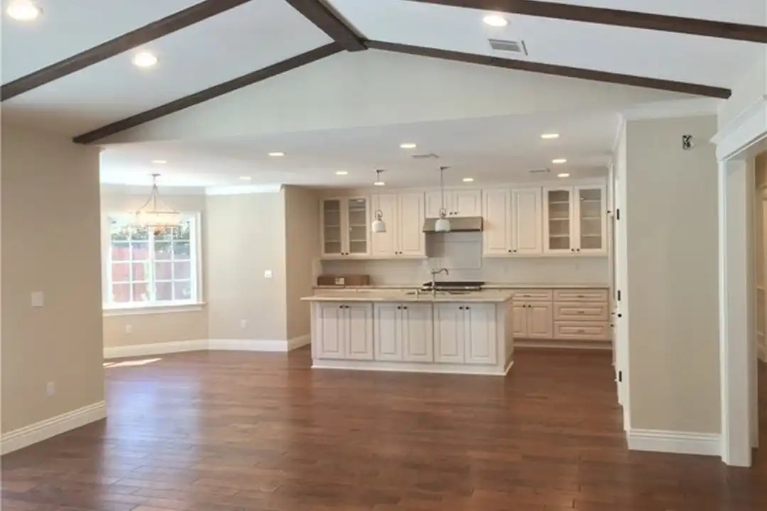 5310 La Forest Dr - More