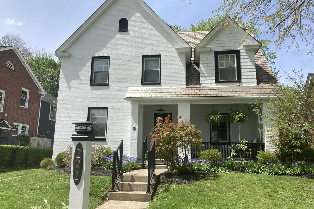 221 Orchard Ln - View 4