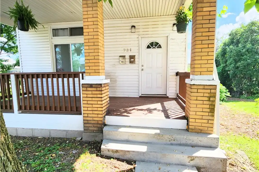 736 Clarissa St unit 2 – photo 1