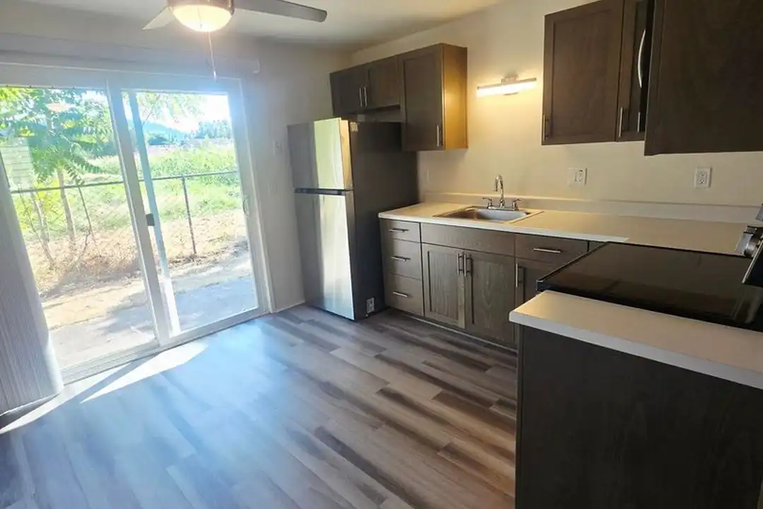 14992 SE Division St unit 3 Bedroom - View 2
