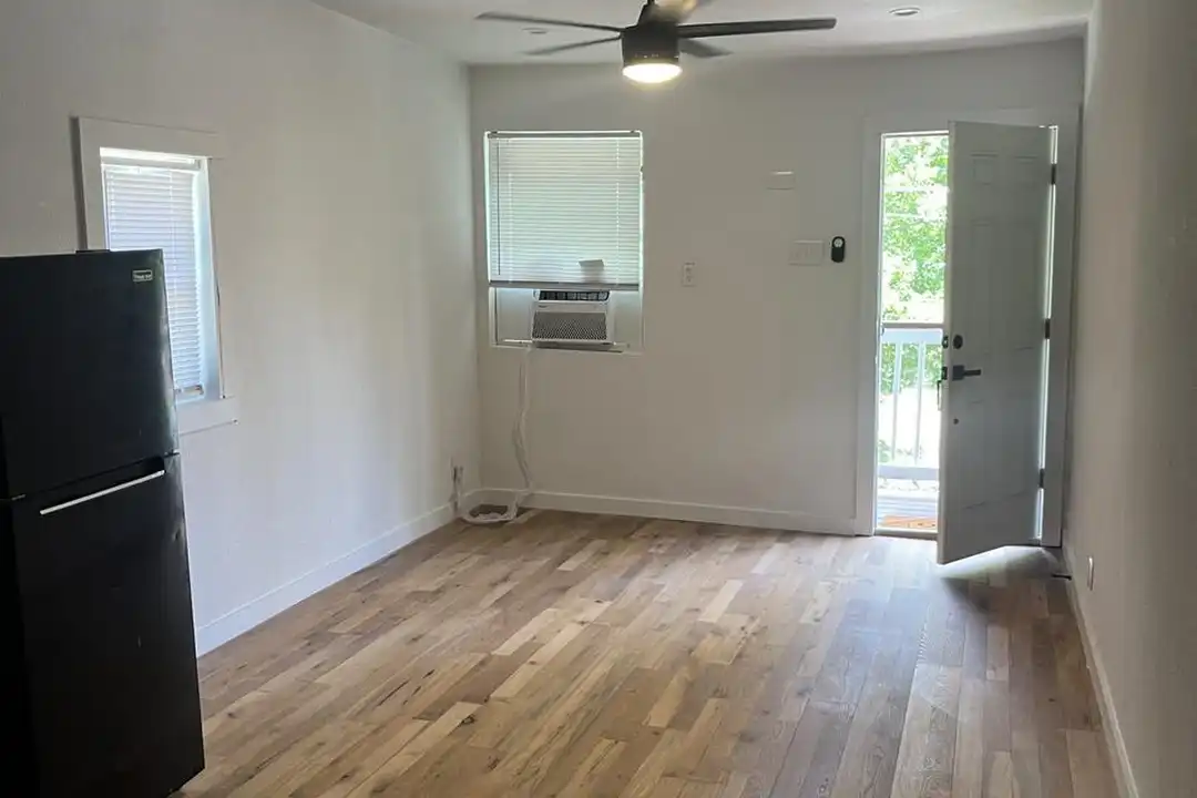 308 Natalen Ave unit C - View 2