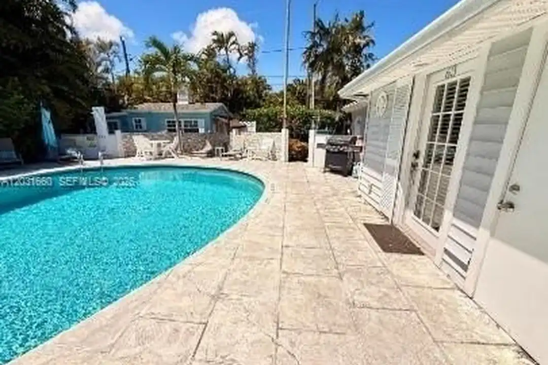 57 NE 24th St #63B - View 4