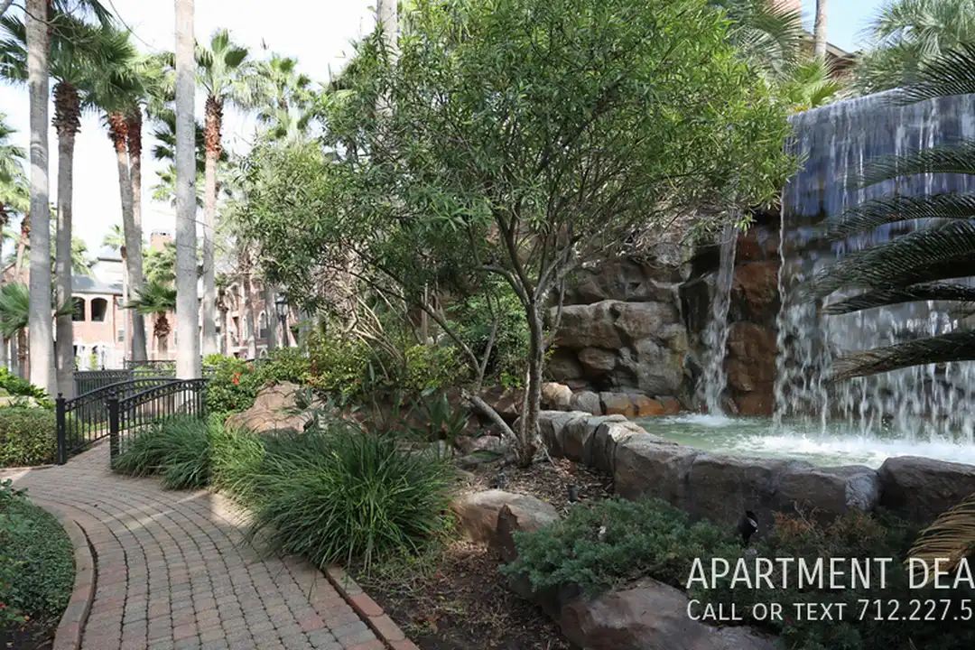Apartment in Houston, Harris - View 4