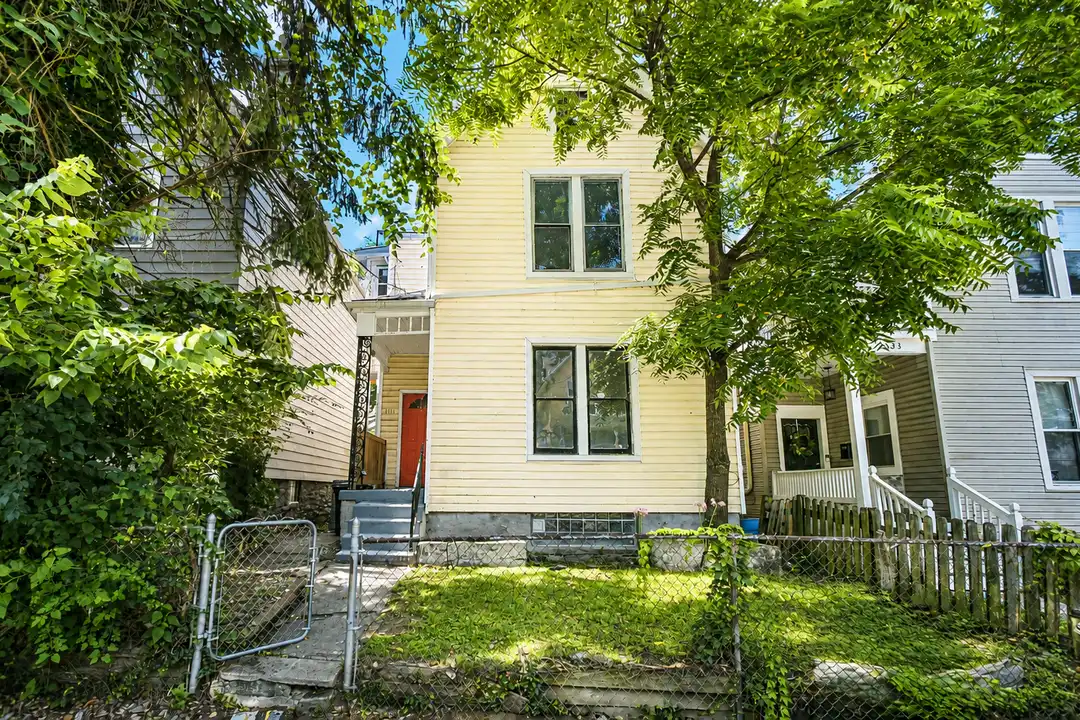 3131 Harvard Ave – photo 1