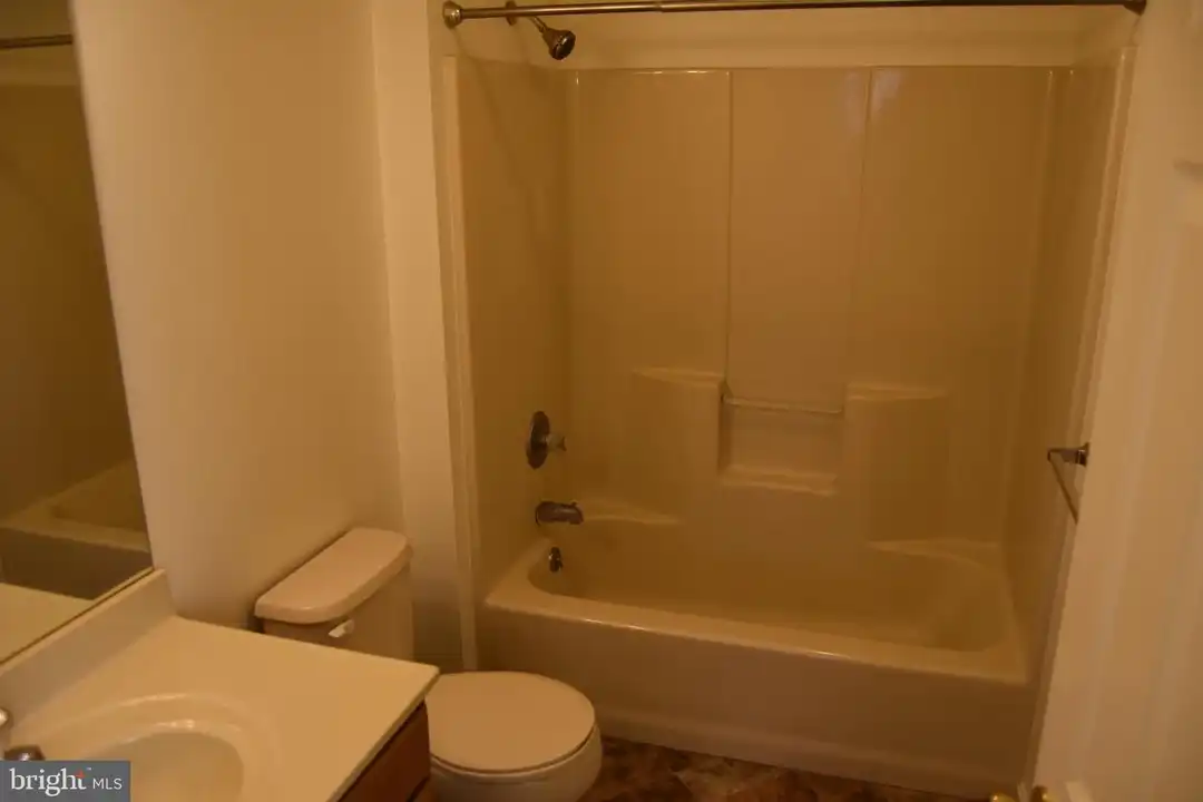 11 N 5th St - View 4
